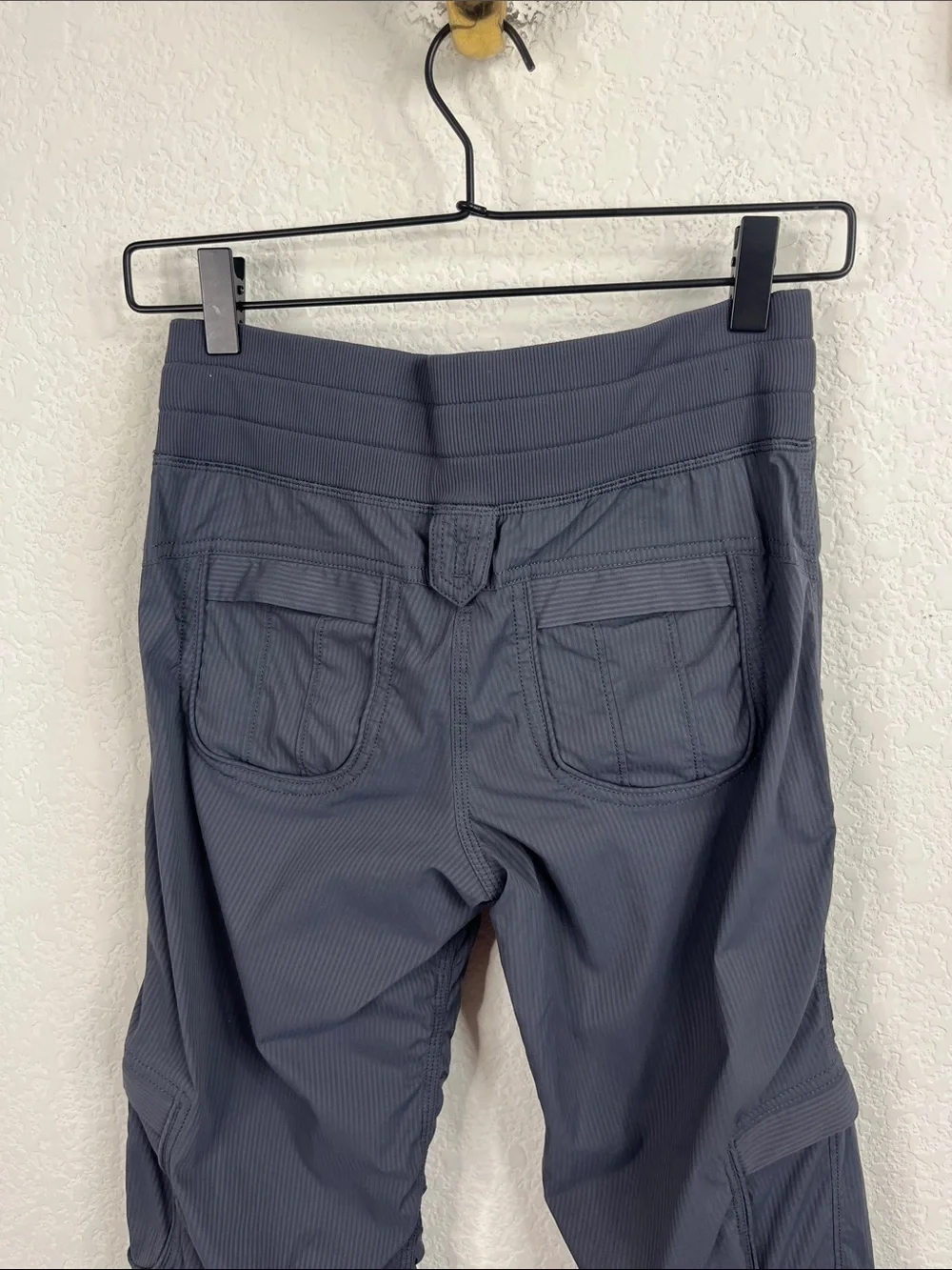 lululemon athletica pocket forward